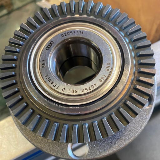 How does a bad wheel bearing affect your vehicle's performance