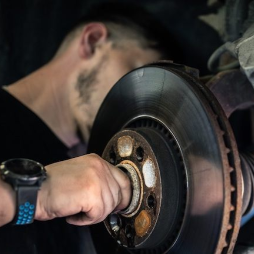 What are the signs of a bad rear wheel bearing