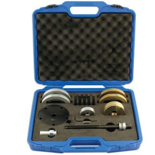 What features should I look for in a quality wheel bearing removal kit